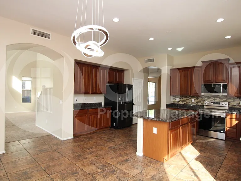 4226 E Buckboard Rd — Photo 2