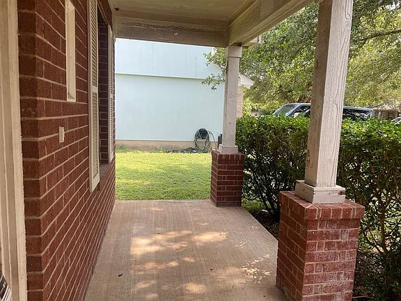 3rd image of 223 Nicole Way