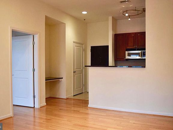 2nd image of 309 Holland Ln Unit 111