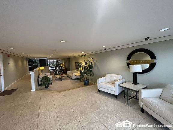 5th image of 601 S 227th St APT 203S
