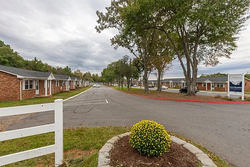 SH101-College Road Apartments (RCA) Photo 1