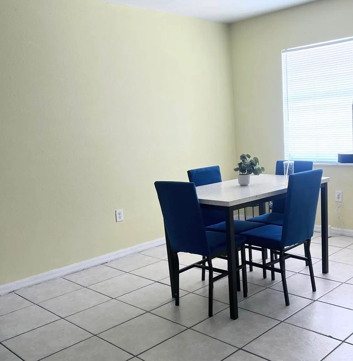 2 bed, 900 sqft, $1,500 — Photo 4