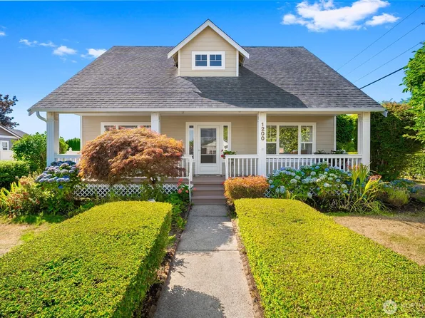 1200 Elm Street, Lynden, WA 98264