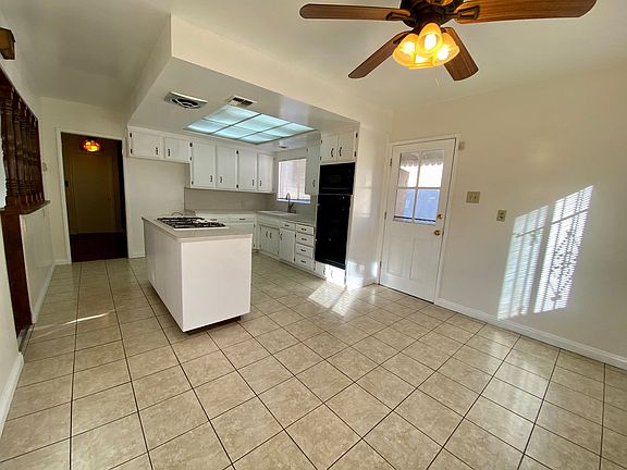 5th image of 438 S Campus Ave