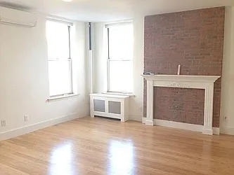 Rented by Manhattan Spaces