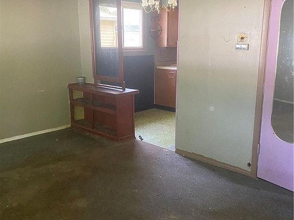 3rd image of 4751 Willowbrook Dr