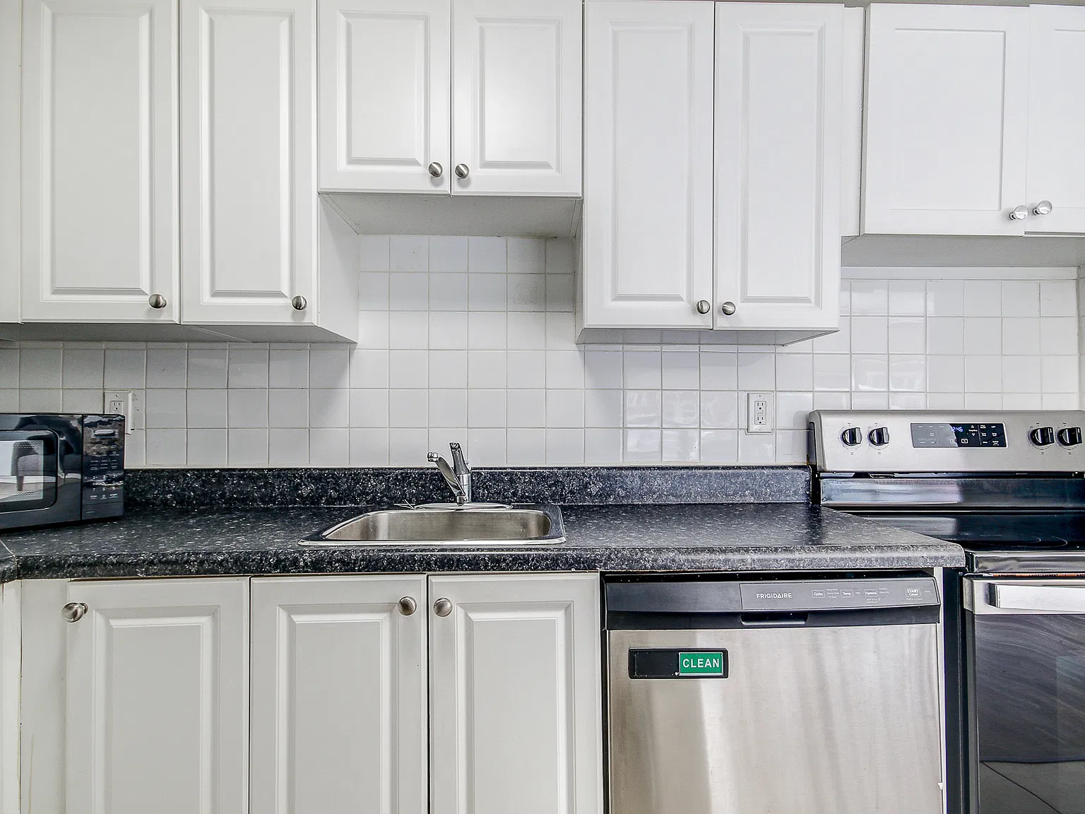 133 Erskine Ave. — Photo 3