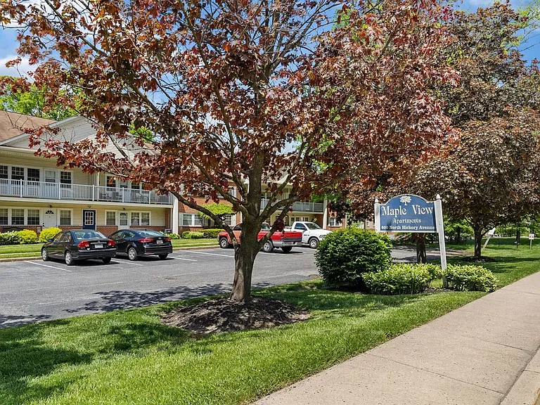 Maple View Apartments — Photo 18