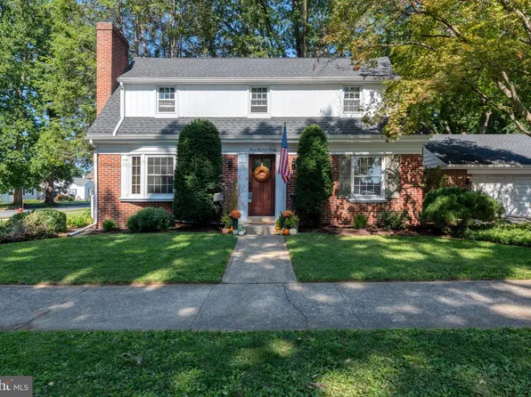 320 W End Ave, Manheim, PA 17545