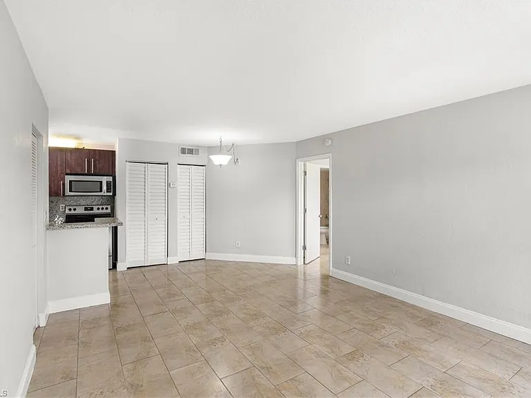 116 Santa Clara Dr #12 — Photo 1