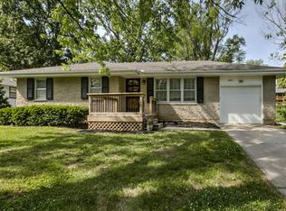 18401 E Hanthorn Dr, Independence, MO 64057