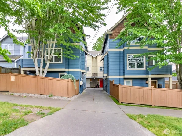 2816 SW Adams Street #B, Seattle, WA 98126