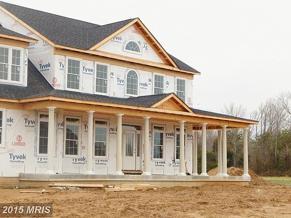 Gorgeous Wraparound Porch