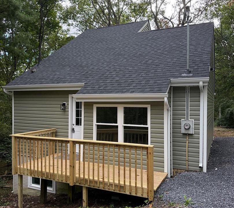 1st image of 329 Persimmon Ln