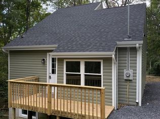 329 Persimmon Ln, Gerrardstown, WV 25420