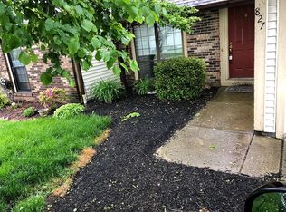 827 Applewood Ln, Westerville, OH 43081