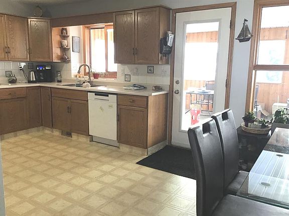 5th image of 29 N Lyons Cres