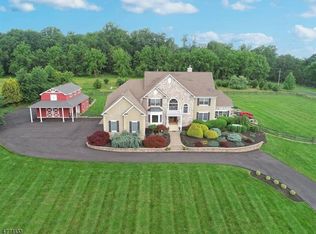 23 Britton Dr, Flemington, NJ 08822