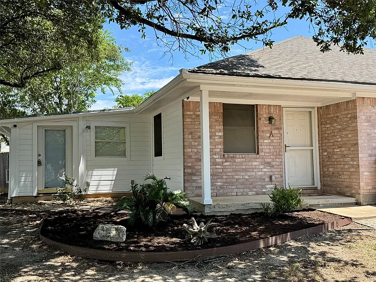 8112 Willet Trl #A — Photo 2