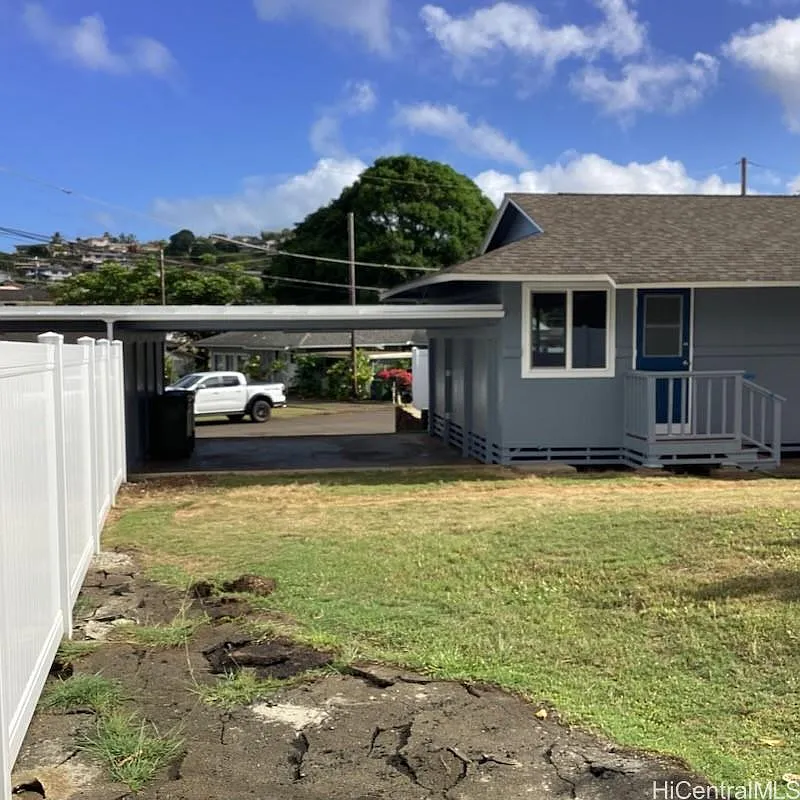 3 bed, 1.5 bath, 918 sqft, $4,000 — Photo 4