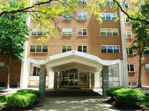 39 E 39th St APT 4L