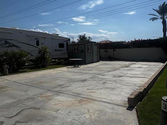 2nd image of 84136 Avenue 44 Spc 323