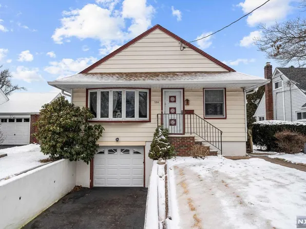 784 Cherry St, New Milford, NJ 07646