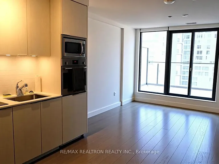11 Wellesley St W #613 — Photo 9
