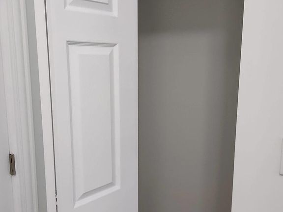 5th image of 839 N Winchester Ave APT 2