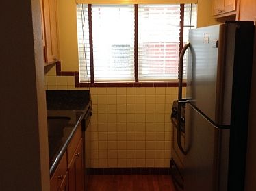 5th image of 3940 Wilmington Ave #A