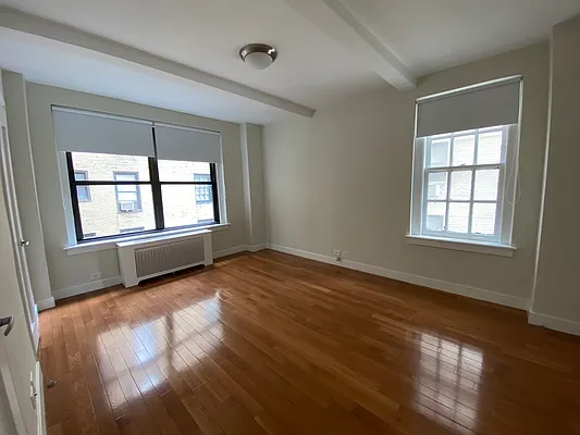 Rented by Stonehenge NYC LLC | media 67