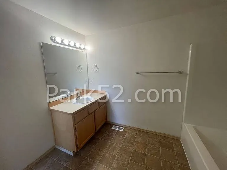1425 82nd Street Ct E — Photo 14