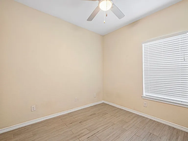 La Marquesa Apartments — Photo 82