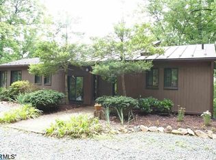3745 Grenville Dr, Charlottesville, VA 22903