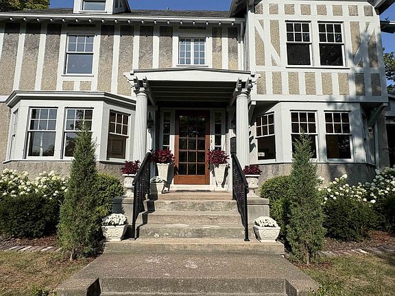 4th image of 701 N Johnson St