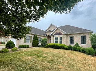 911 Oak St, Sugar Grove, IL 60554