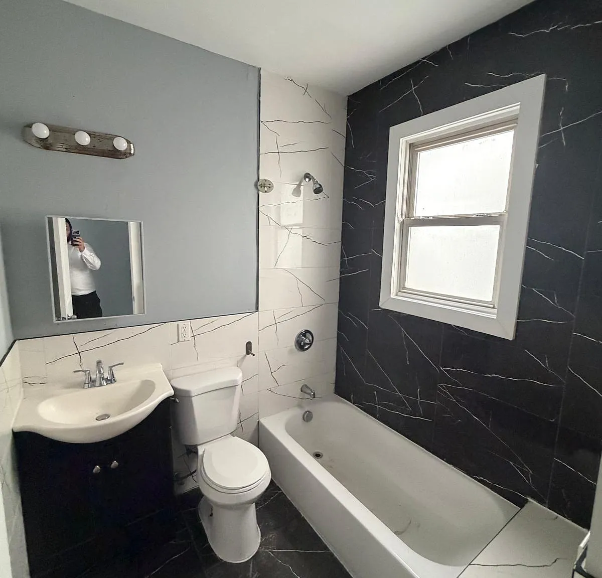 4 bed, 2.5 bath, $2,500 — Photo 1
