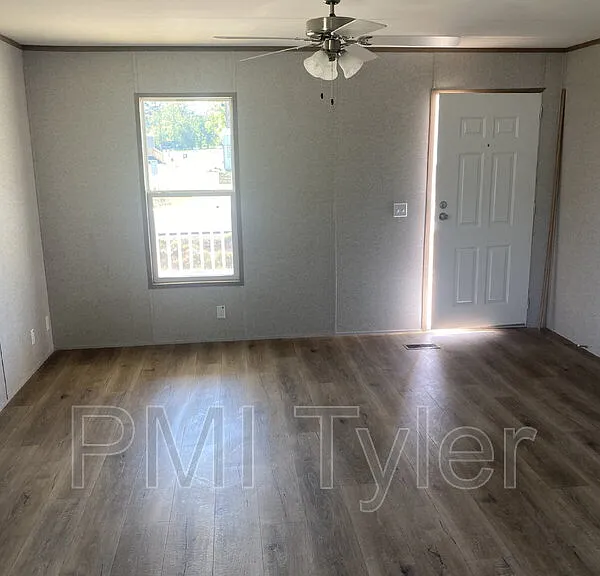123 Dogwood St — Photo 4