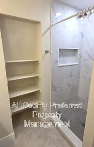 1642 S Park Ave — Photo 17