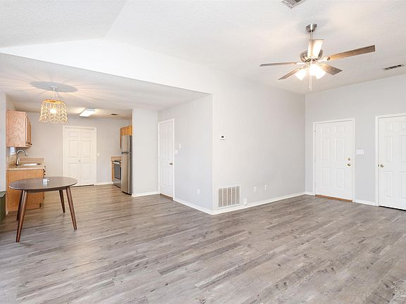 5th image of 1849 Candlewood Dr