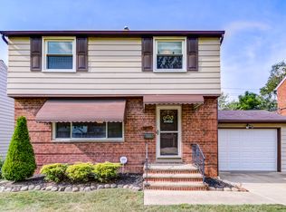 4851 Edsal Dr, Lyndhurst, OH