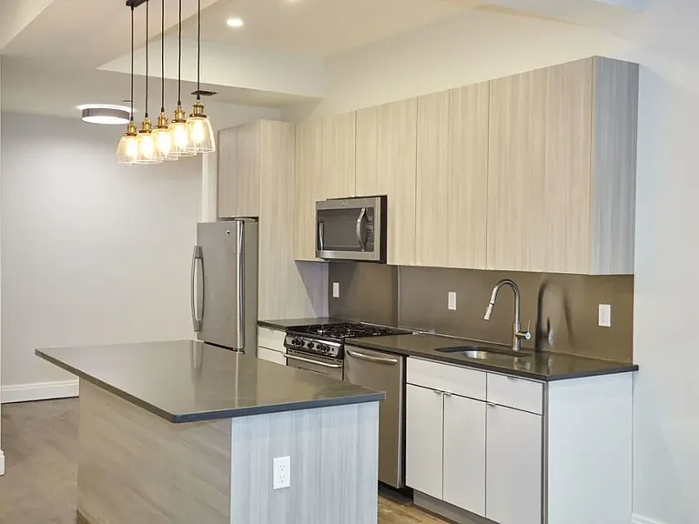 45 Beekman St #3S — Photo 2