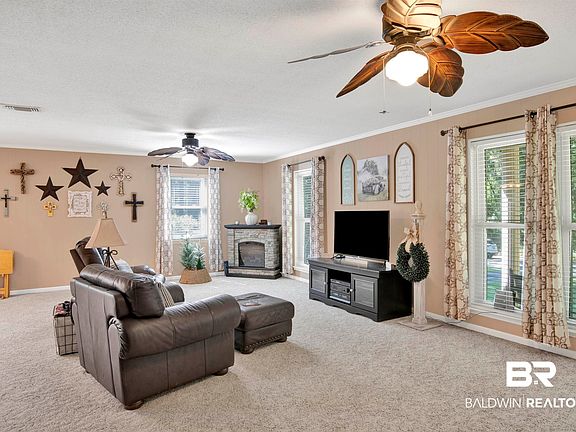 2nd image of 7360 Huckleberry Ln