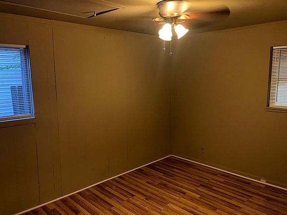 3rd image of 22121 Jerome Ave
