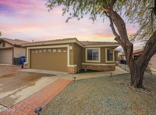 8390 E Bowline Rd, Tucson, AZ 85710