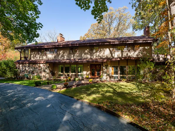 2730 Edgewood Ln, Riverwoods, IL 60015