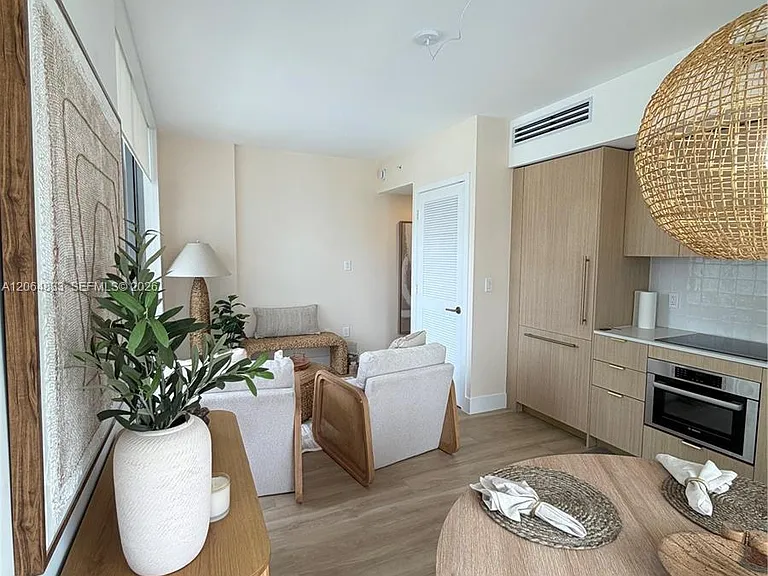 90 NE 32nd St #1012 — Photo 10