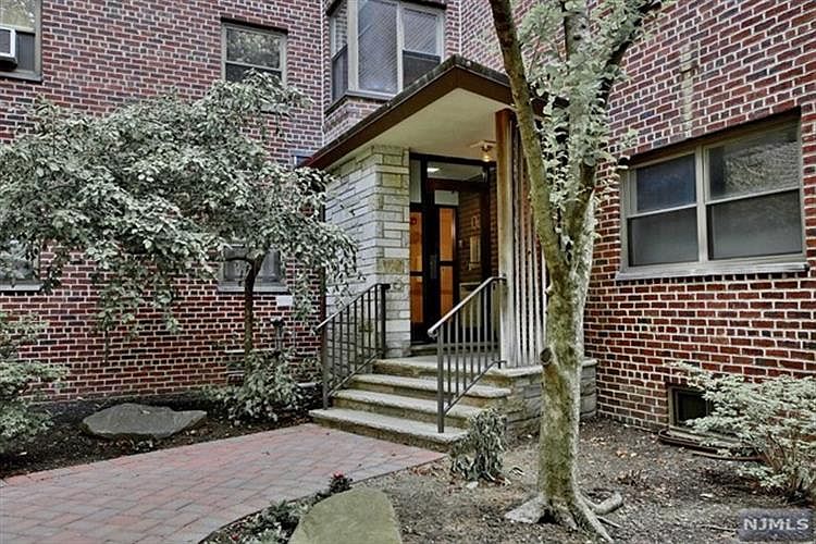 1st image of 3060 Edwin Ave APT 5C
