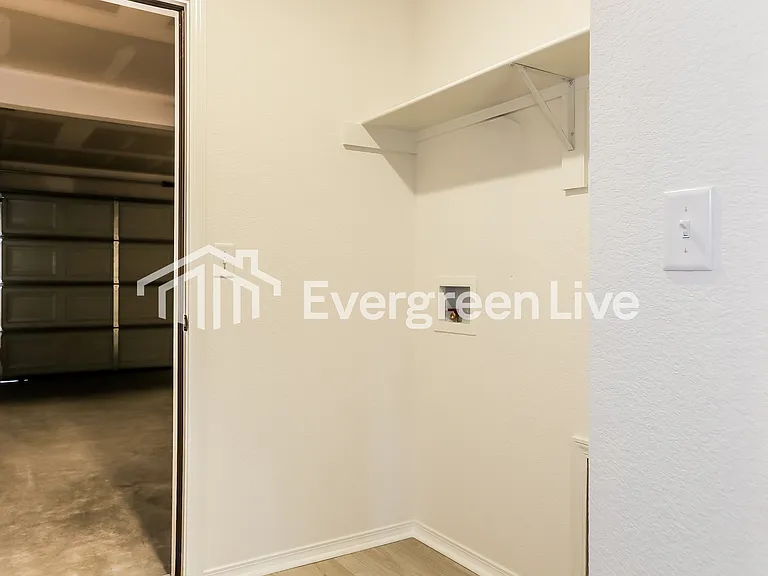 109 Jasmine Ct — Photo 14
