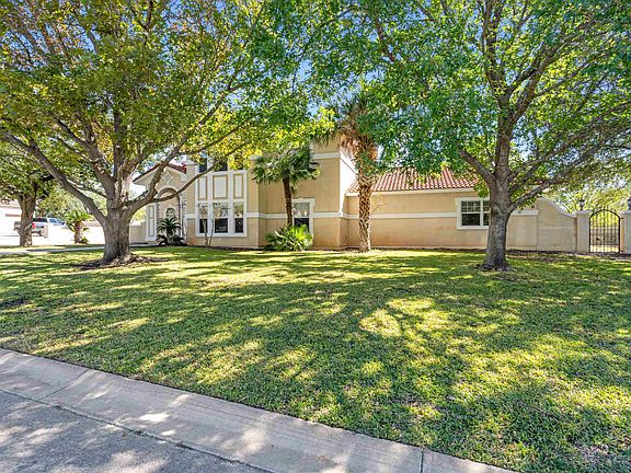 2nd image of 203 Mountain View Dr